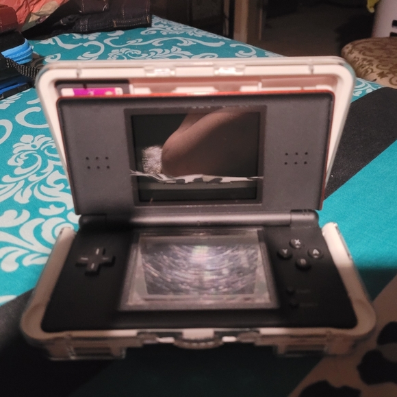 NINTENDO DS WITH all you see in picture - Picture 3 of 6